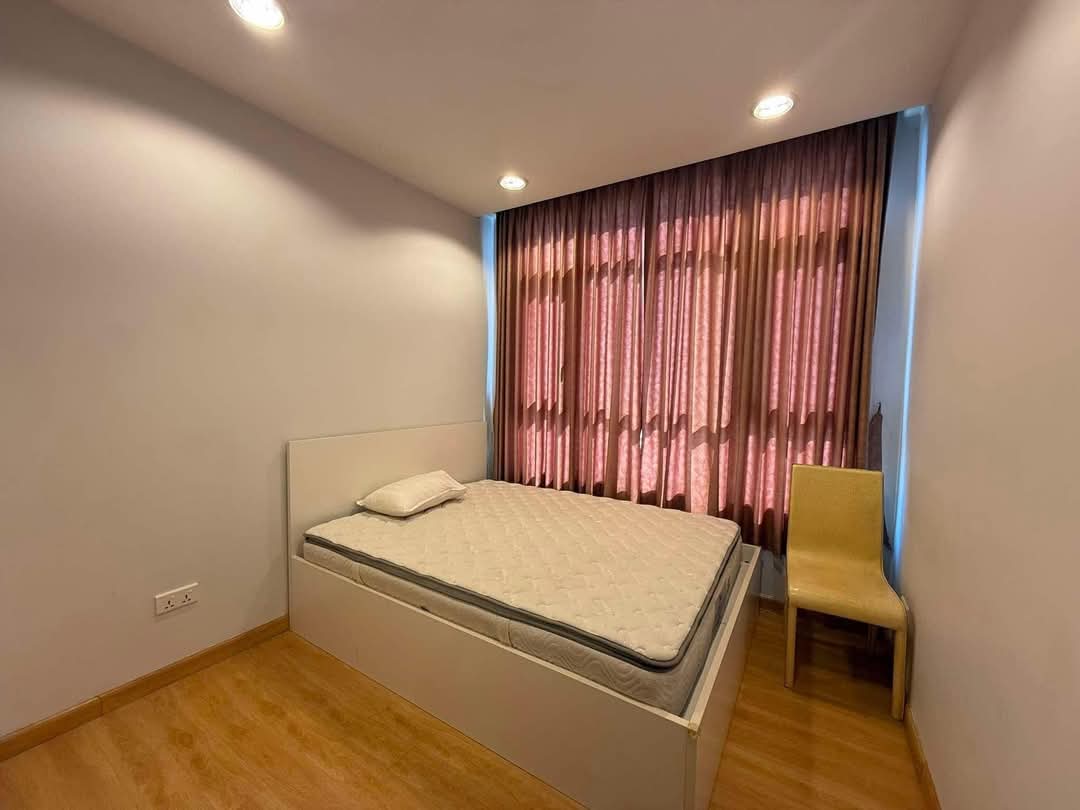 GEMS condo for rent - Image 4