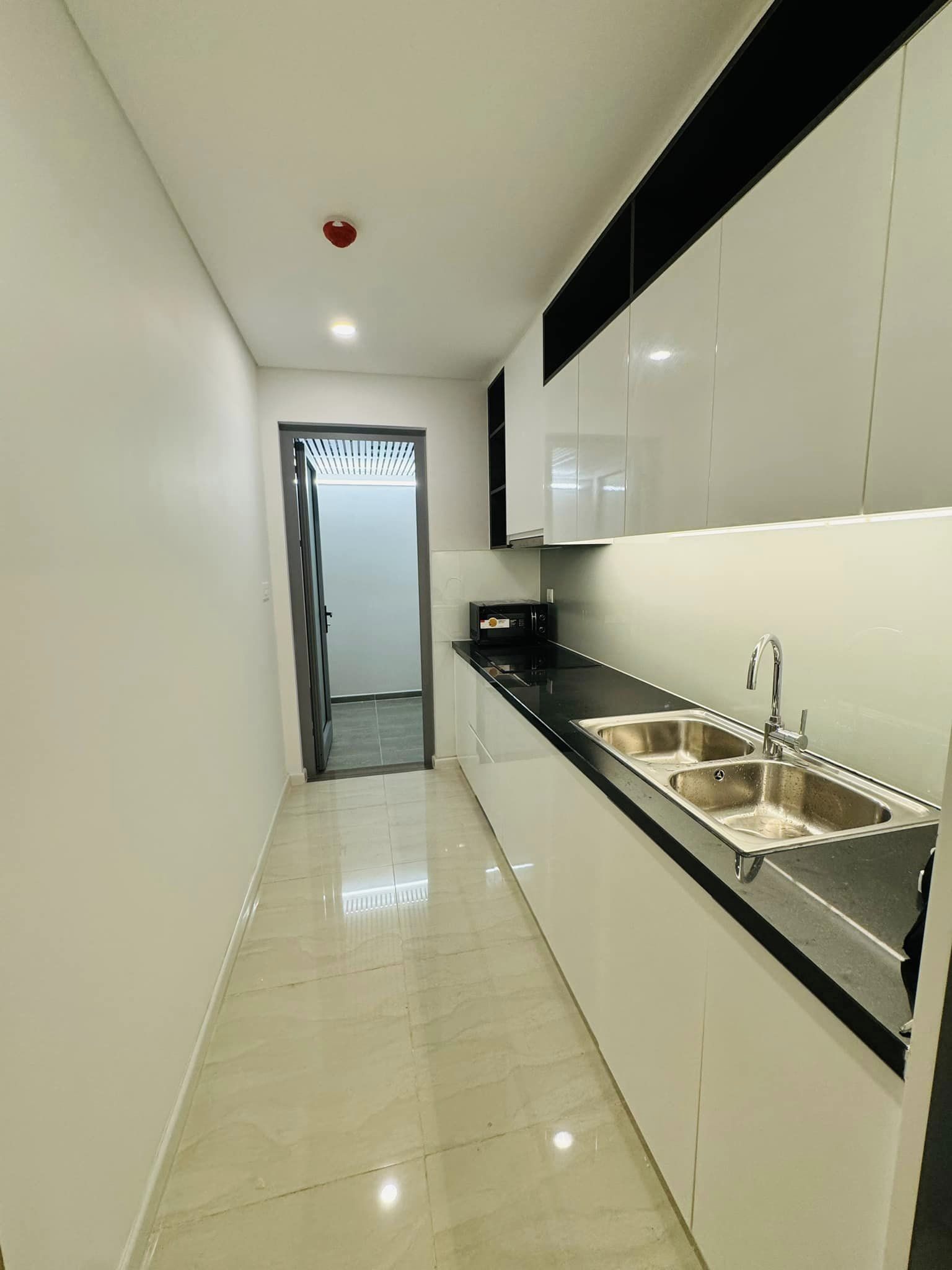 The Lake Suites condo for rent in Yankin - Image 8