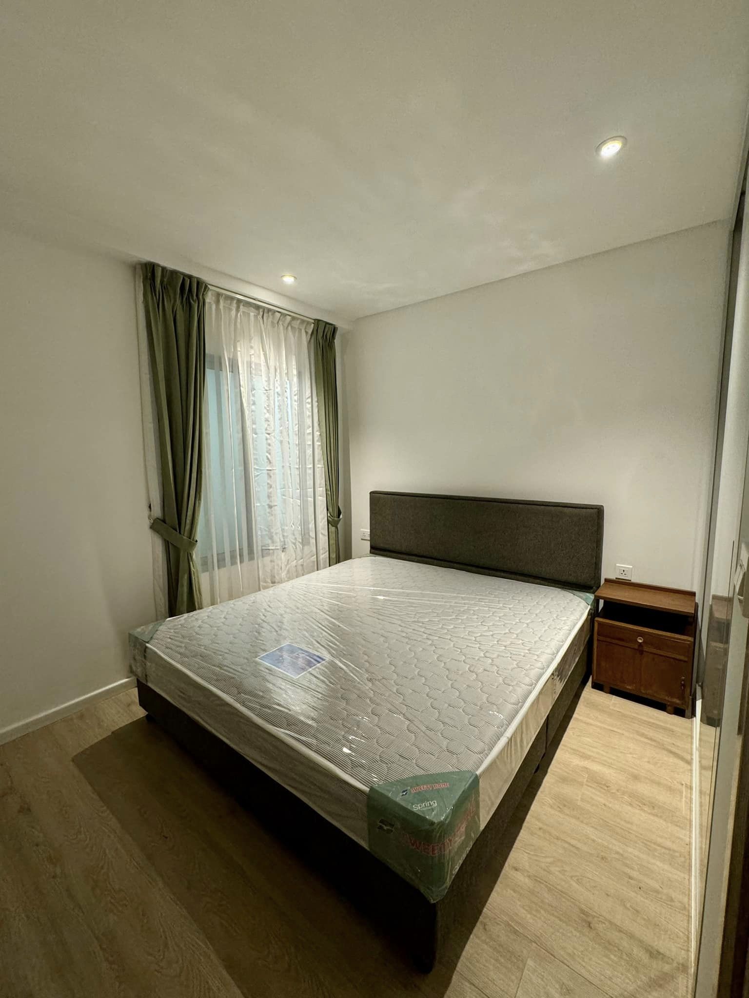 The Lake Suites condo for rent in Yankin - Image 7
