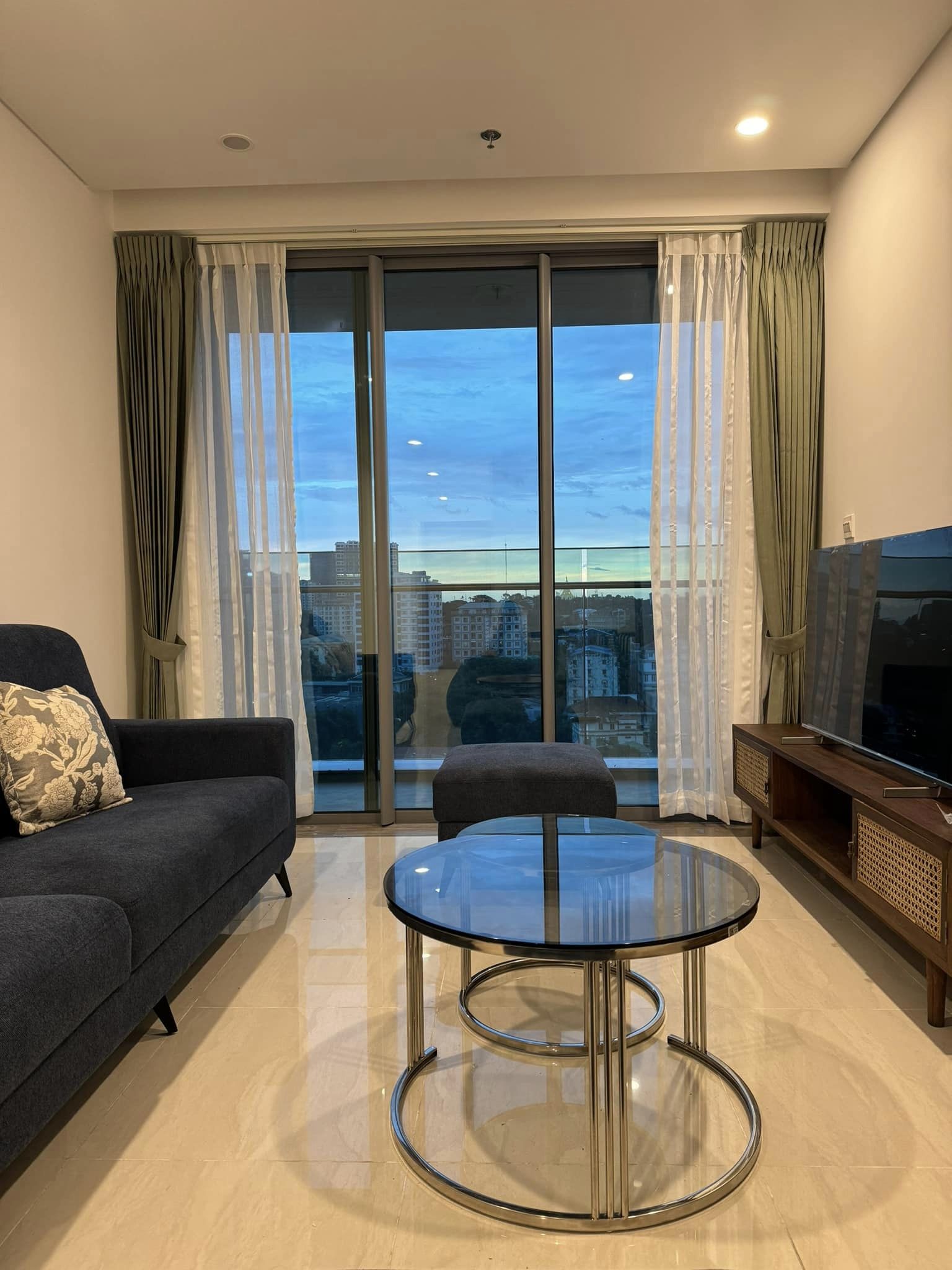 The Lake Suites condo for rent in Yankin - Image 1