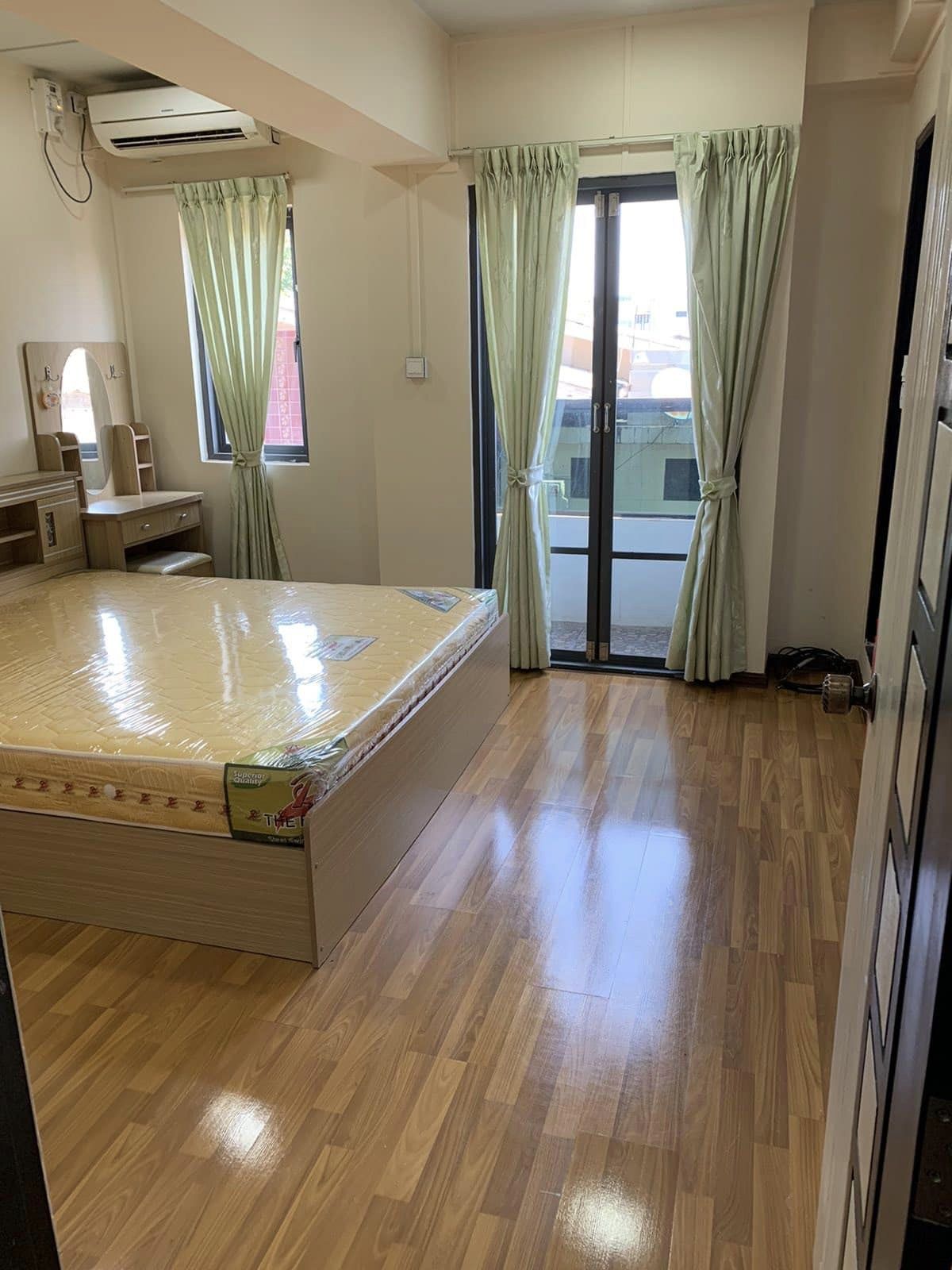 Three bedrooms for rent in Yankin - Image 6