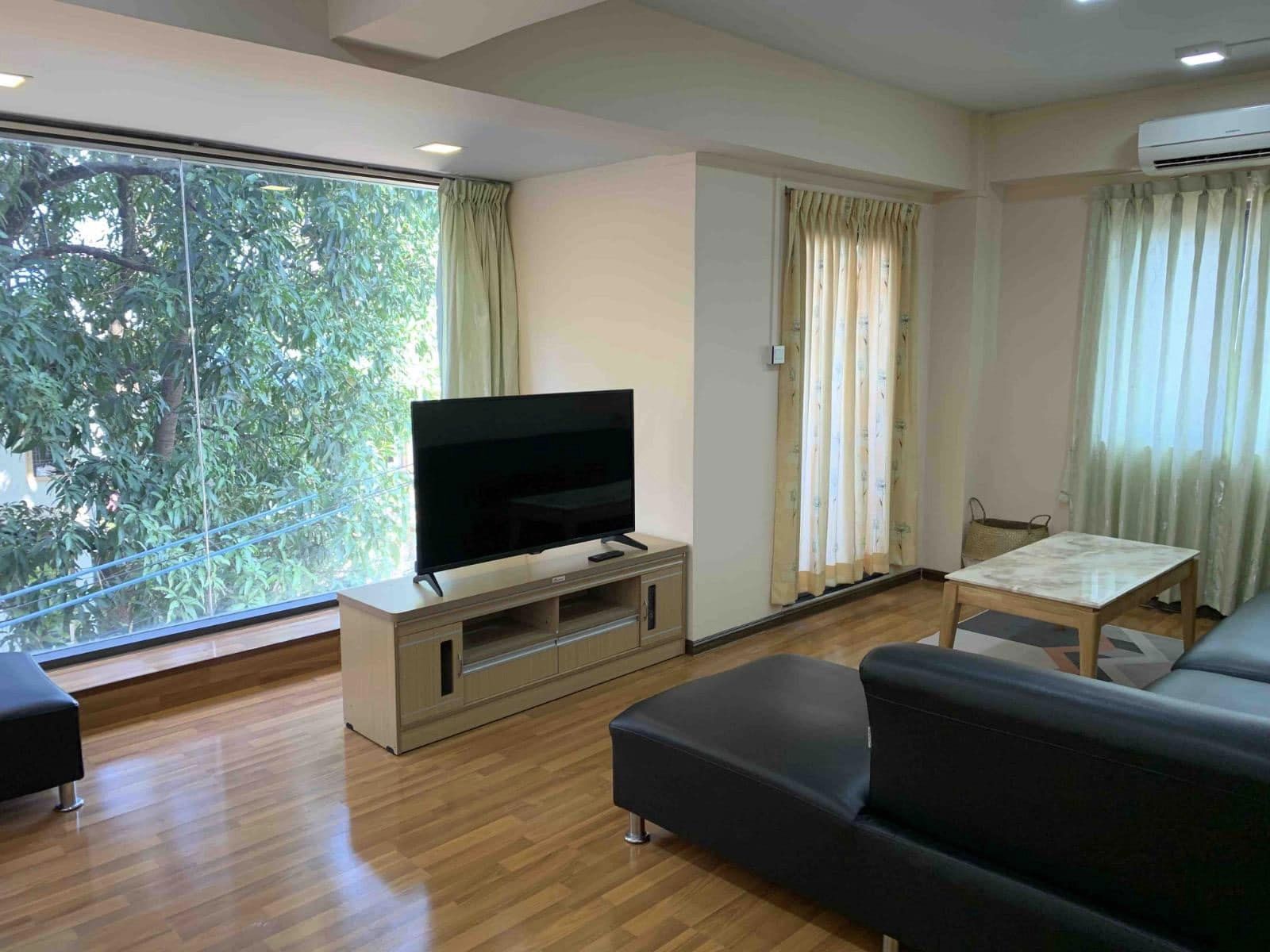 Three bedrooms for rent in Yankin - Image 3