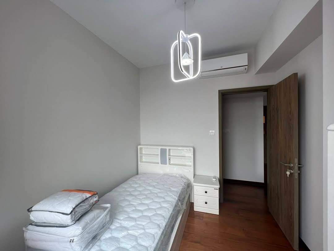 The Central condo for rent (2 bedrooms—lake view) - Image 3