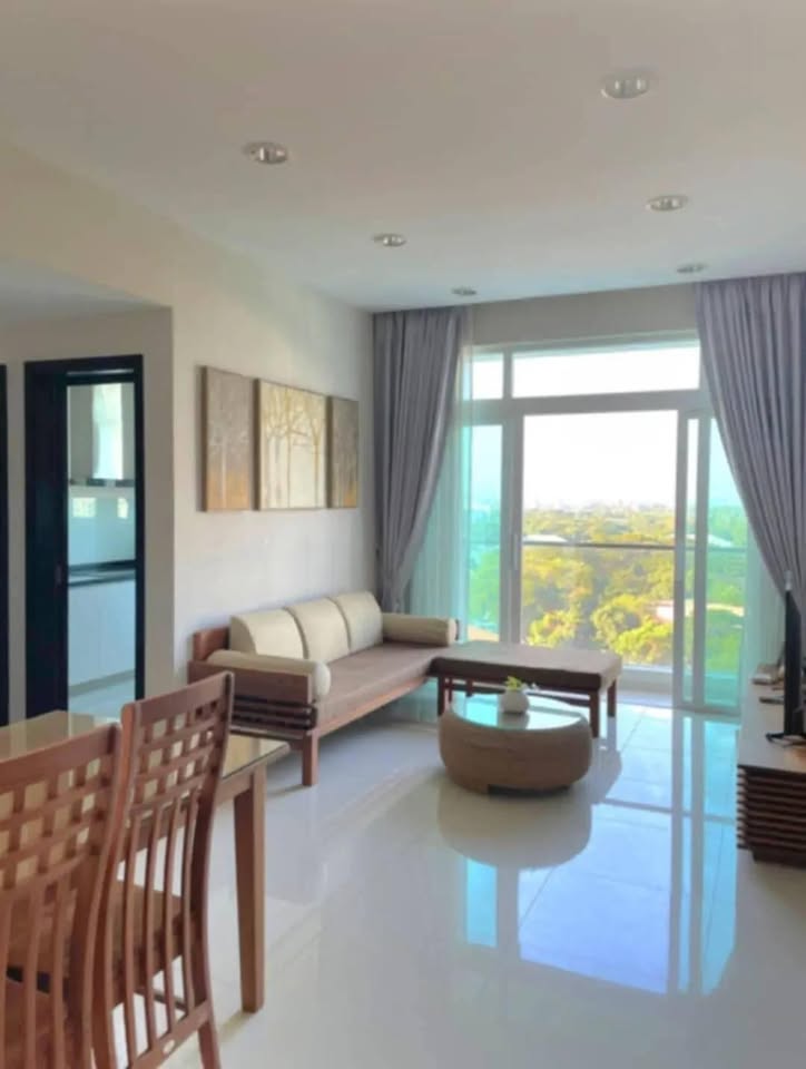 GEMS condo for rent - Image 1