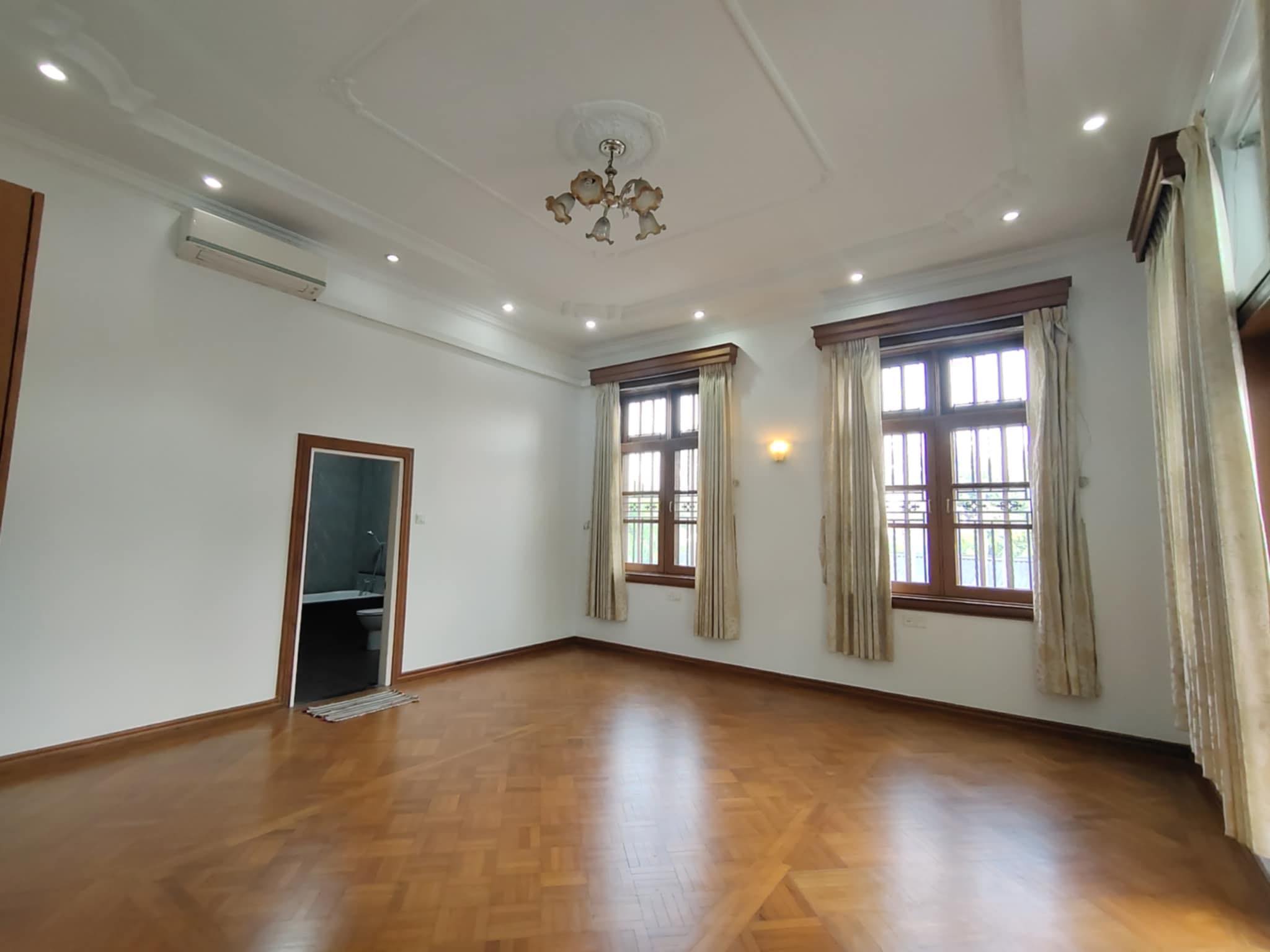 Office Space or House for Rent in Golden Valley - Image 4