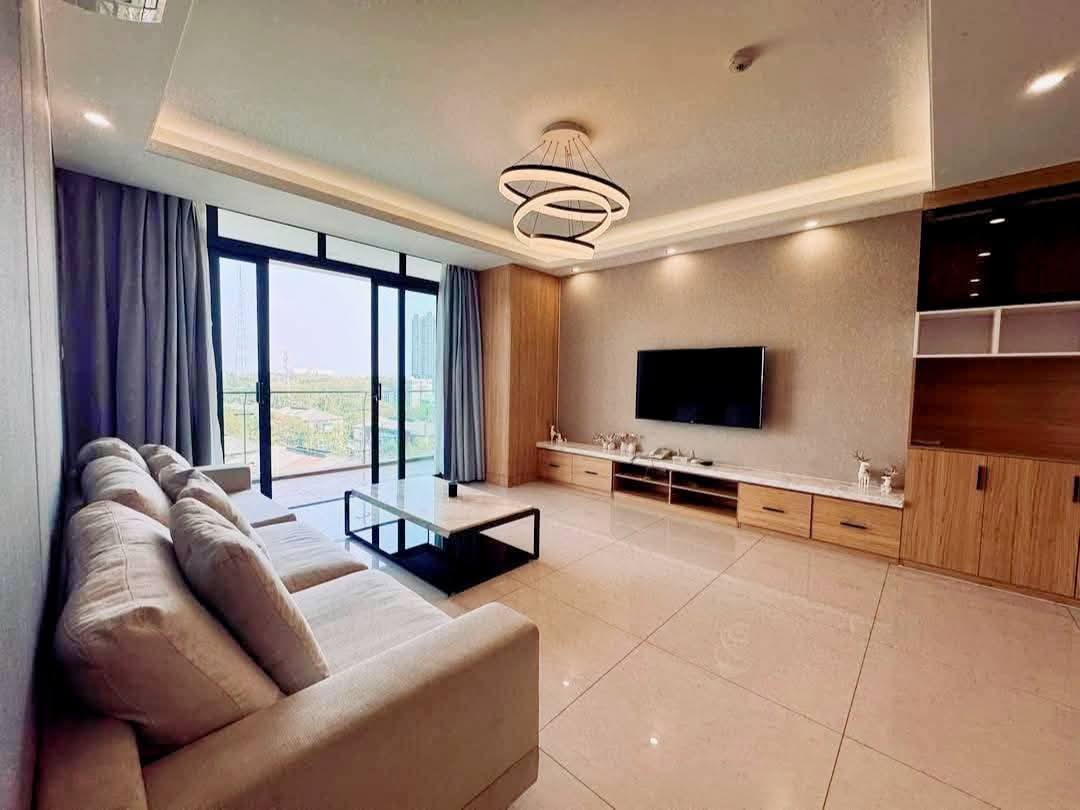 Skysuites Condo  for rent - Image 1