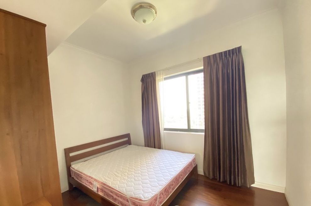 Golden City condo for rent - Image 1