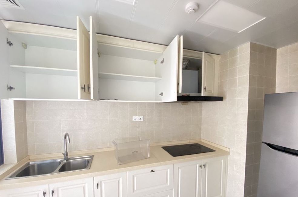 Golden City condo for rent - Image 2