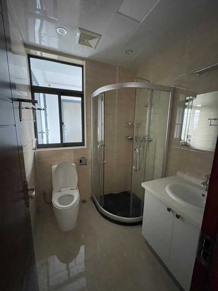 Golden City condo for rent - Image 4