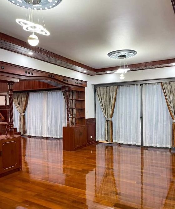 Penthouse for rent in The Central condo - Image 3
