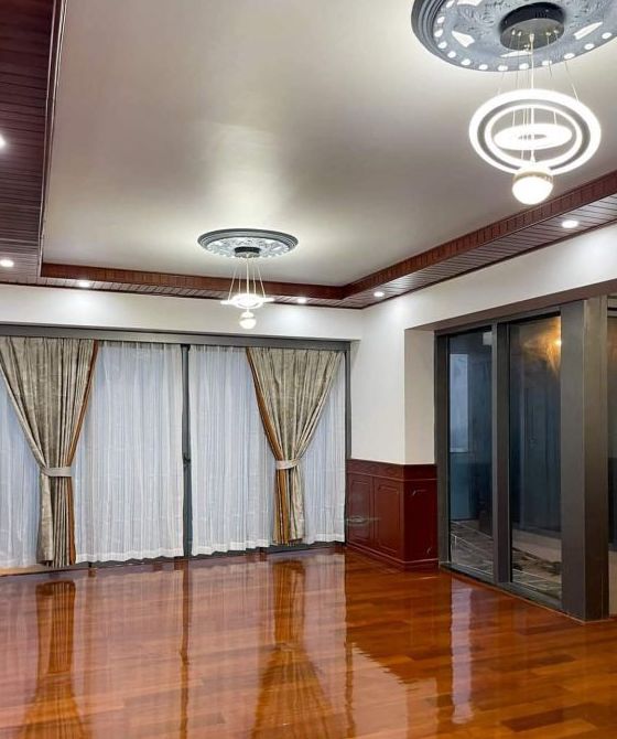Penthouse for rent in The Central condo - Image 9