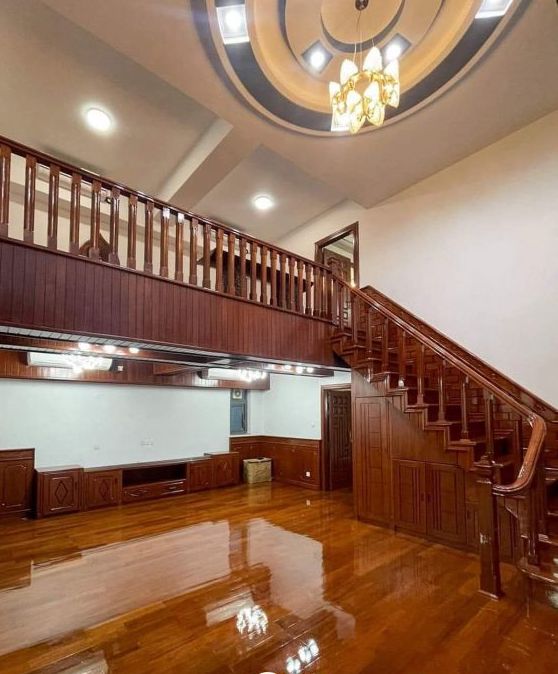 Penthouse for rent in The Central condo - Image 5