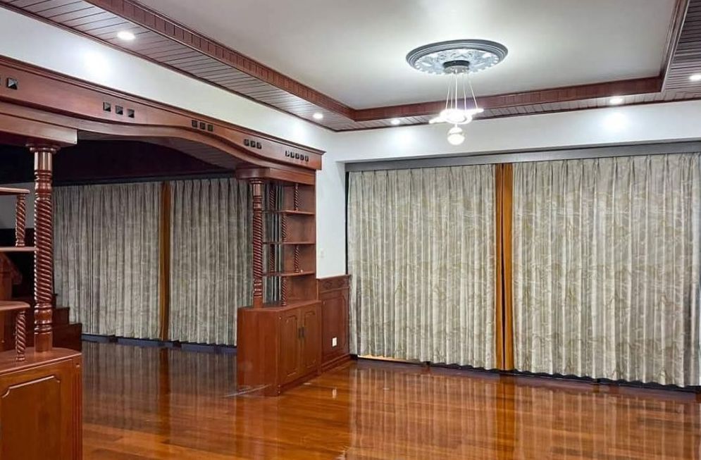 Penthouse for rent in The Central condo - Image 2