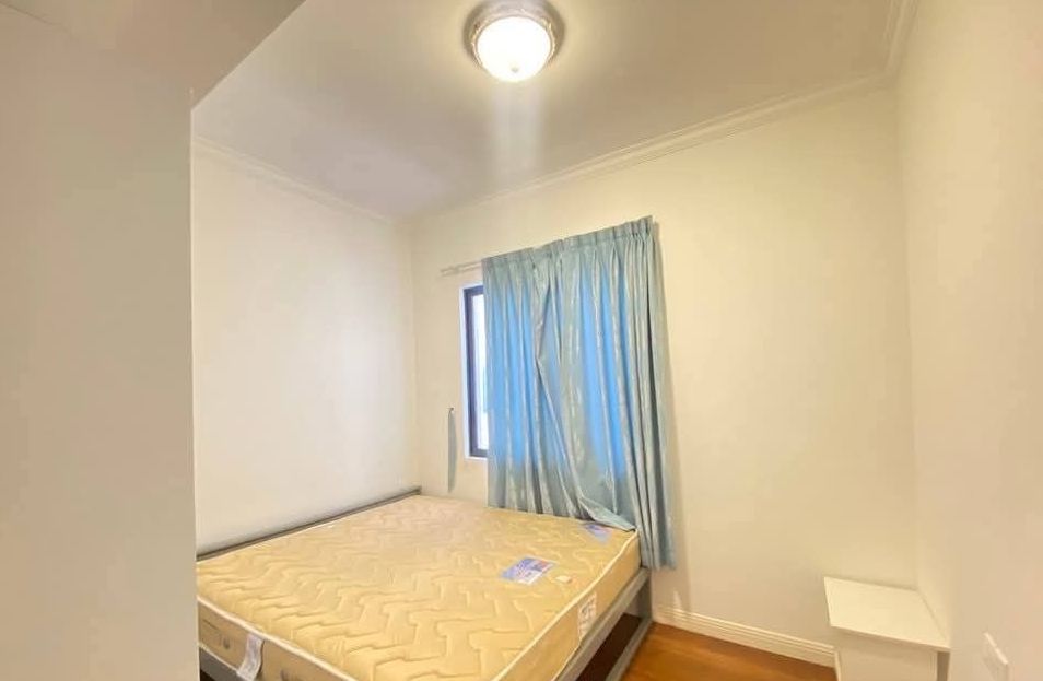 Golden City condo for rent - Image 1