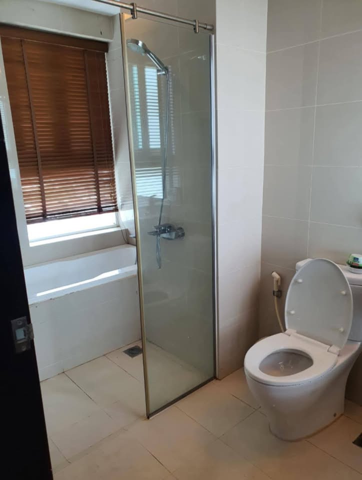 GEMS condo for rent - Image 2
