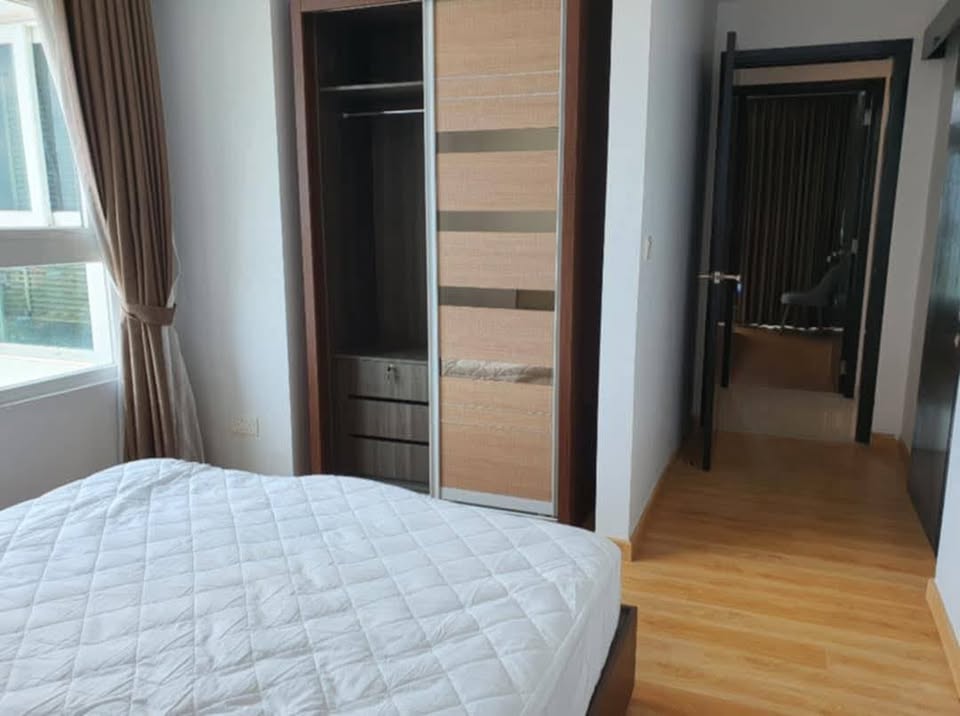 GEMS condo for rent - Image 8