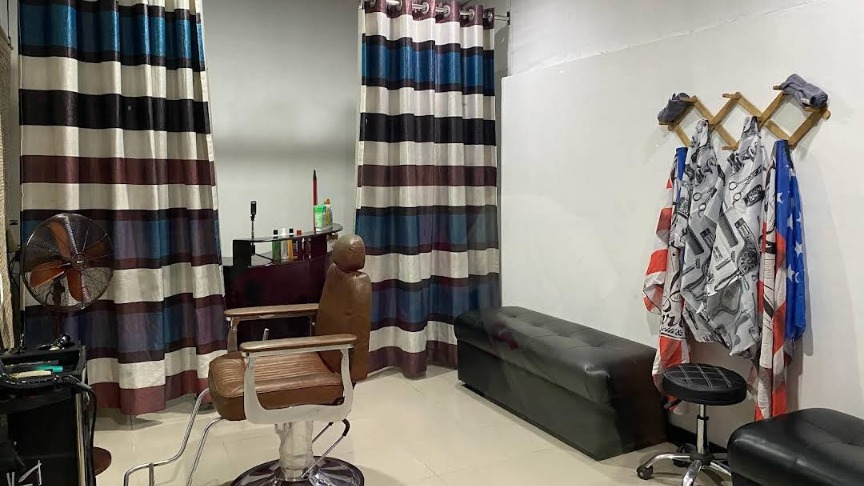 Image of Barber garage | L7