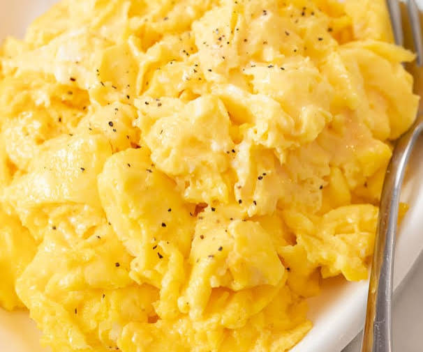 Perfectly Creamy Scrambled Eggs
