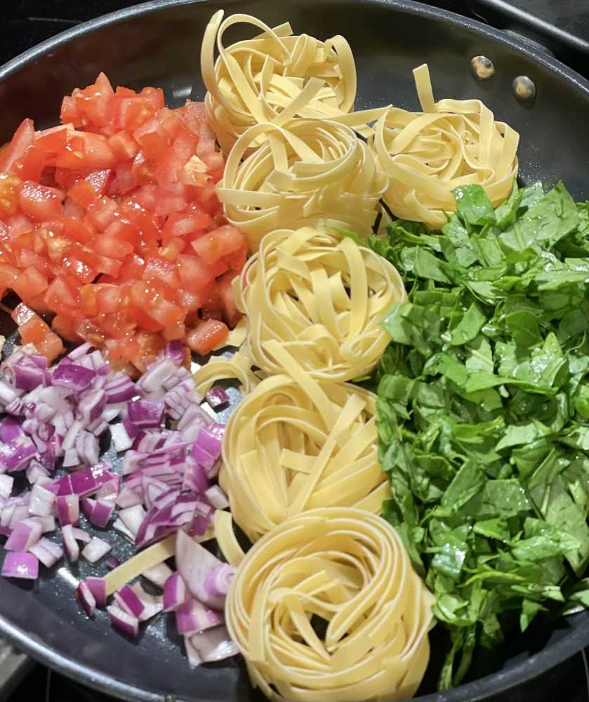 معكرونة ب السبانخ