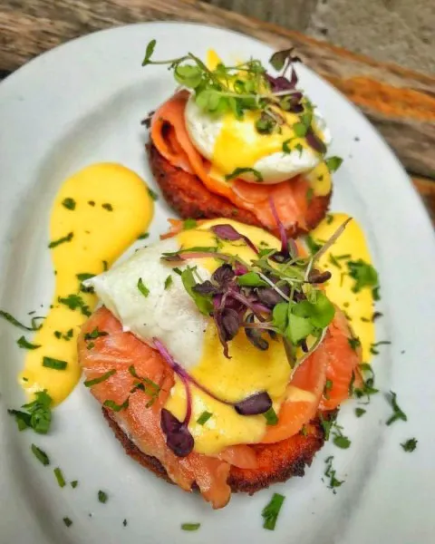 Photo of Eggs Royale