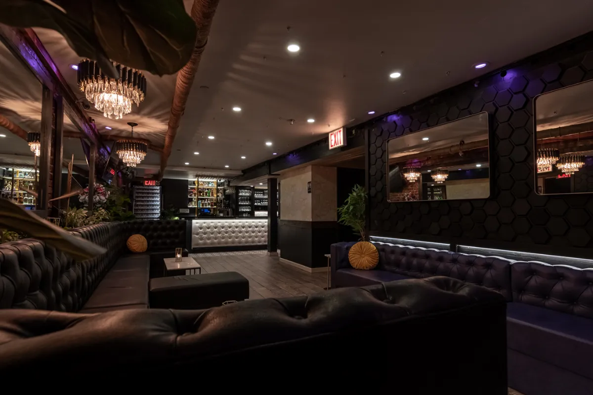 Party Room & Lounge