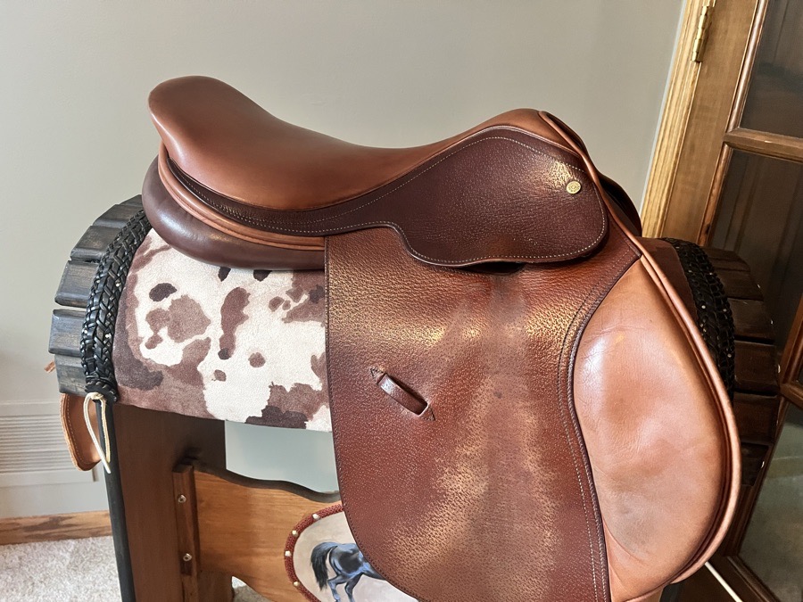 Dover Saddle - 17” - Made in England - Close Contact -