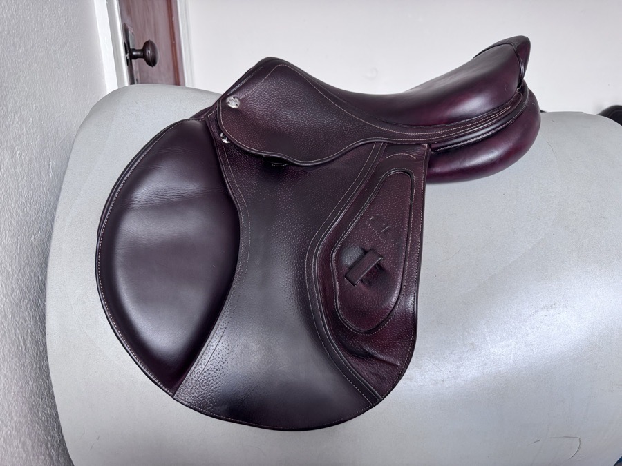 17” CWD SE29 Hunter 2Gs Saddle - 2017 - 2L - Grain / Buffalo