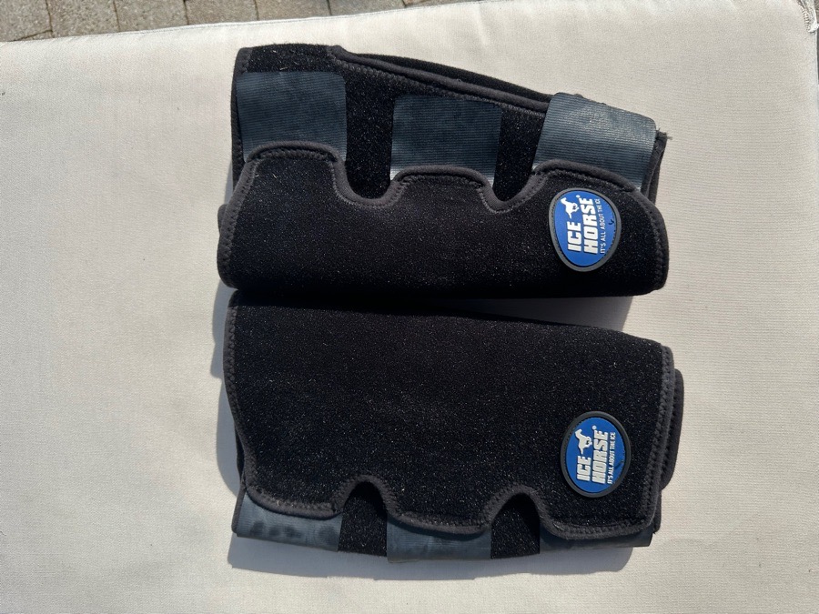 Pair of Ice Horse Hock Wraps without Cold Inserts