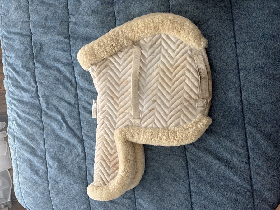 FLEECEWORKS Sheepskin Hunter Pad