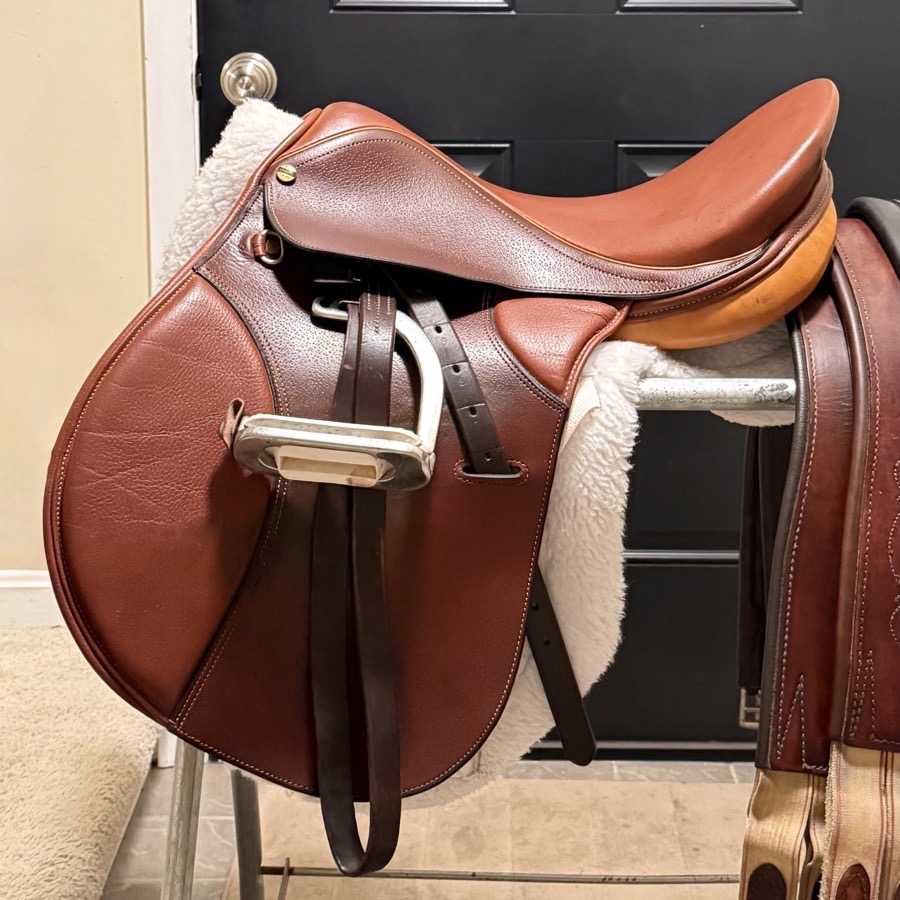 17" HDR Advantage Saddle - Rare, Higher-Quality Model w/ Leathers, Irons, & Pad