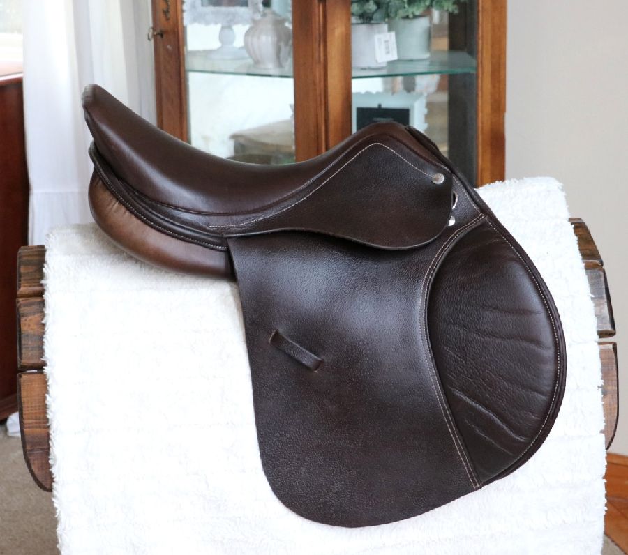 17" Wide Dover Saddlery (Circuit) Saddle