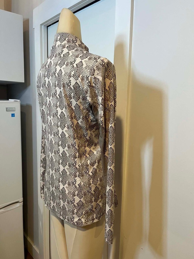Arista snake print sun shirt size MEDIUM
