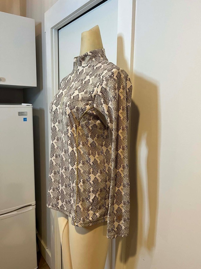 Arista snake print sun shirt size MEDIUM