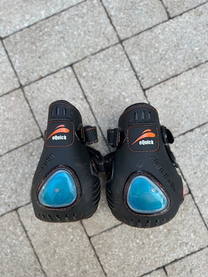 eQuick Performance Hind Boots Double Velcro Strap - Size Medium