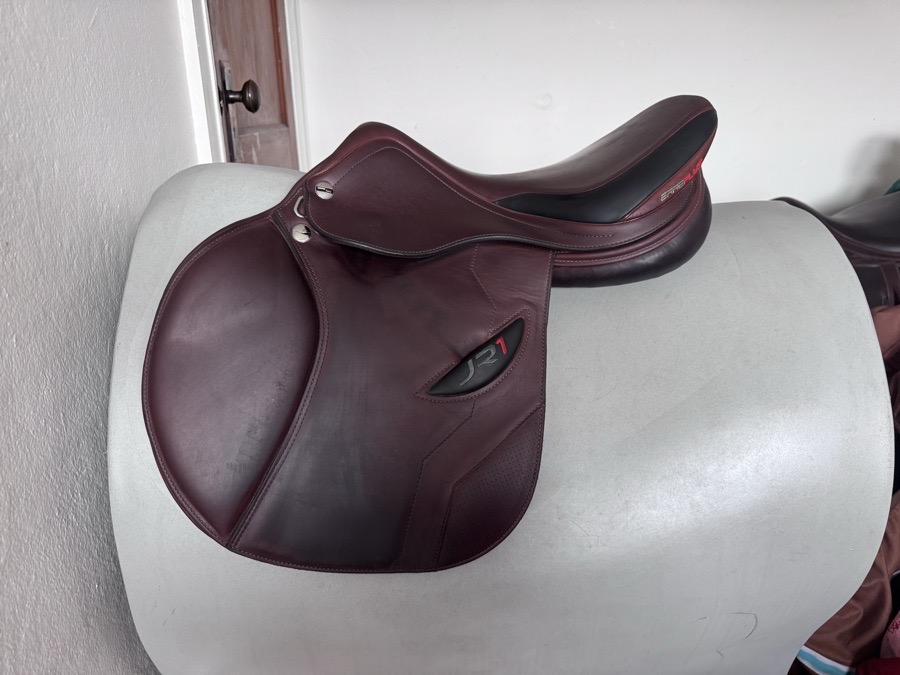 17.5” Erreplus JR1 Saddle - SL Panels - WOOL Flocked and Fully Adjustable!