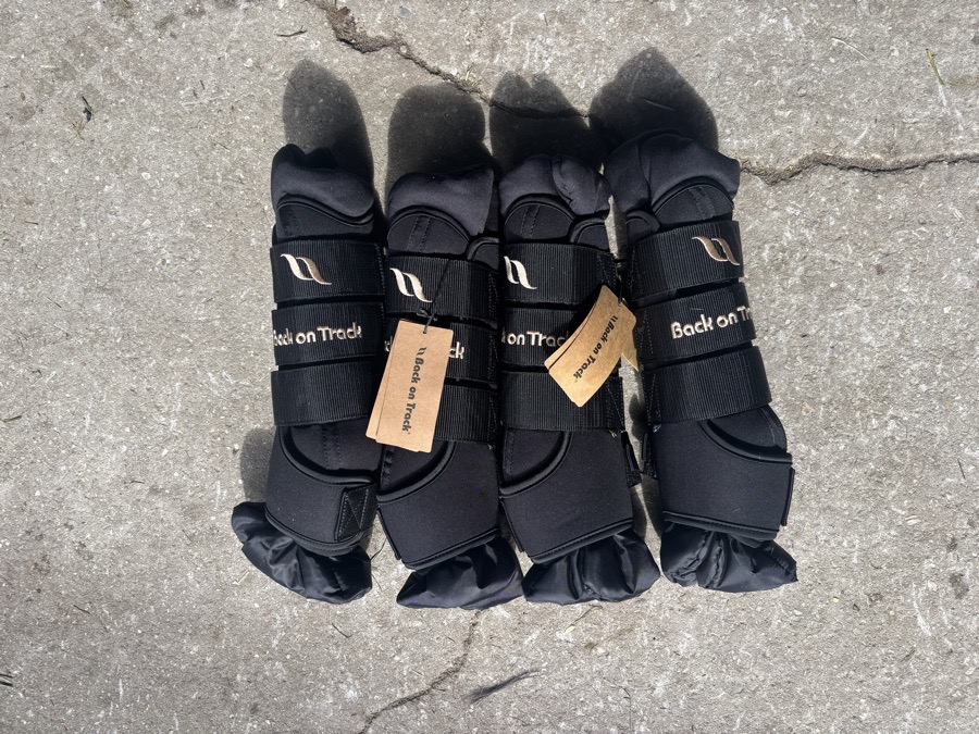 BACK ON TRACK Royal Quick Wraps Deluxe Set of 4