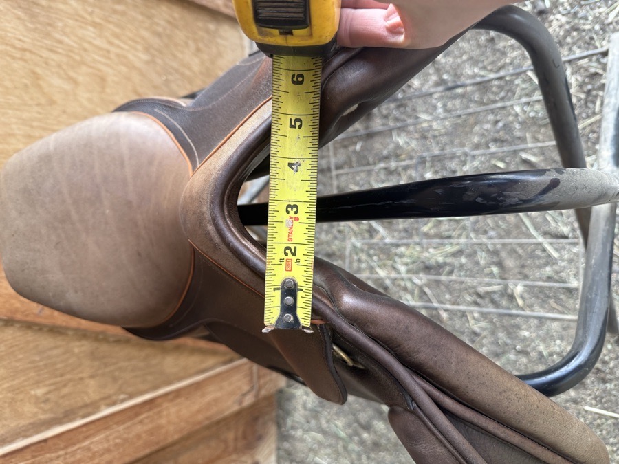 Hendri De Rivel kids jump saddle