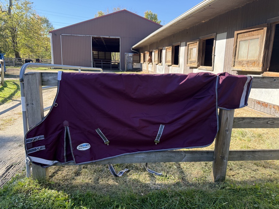 WEATHERBEETA Comfitec Light/Mid Weight Turnout Blanket