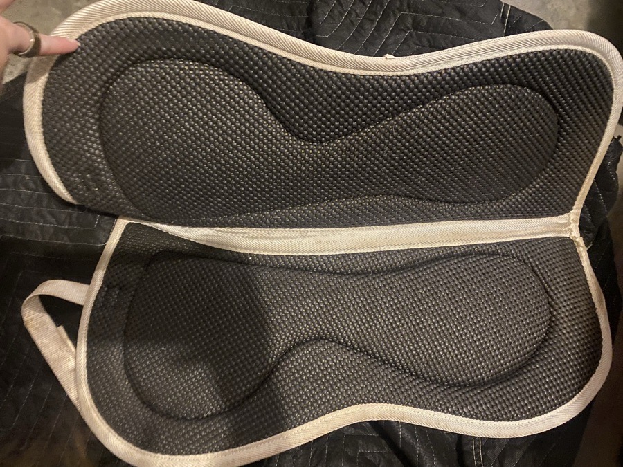 KAVALLERIE 3D Air-Mesh Half Pad - Impact Protection & Therapeutic Gel Padding
