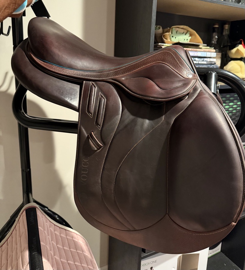 2019 18” Devoucoux Biarritz Lab Jump Saddle