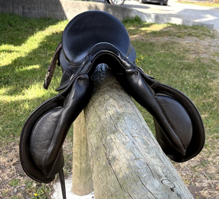Stubben Dressage Saddle