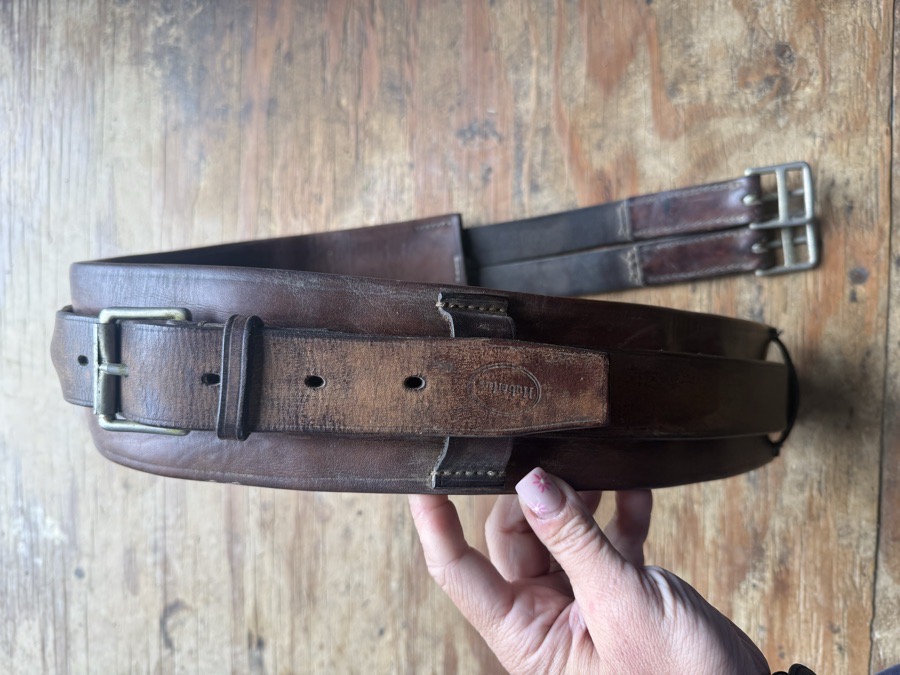 Adjustable leather girth