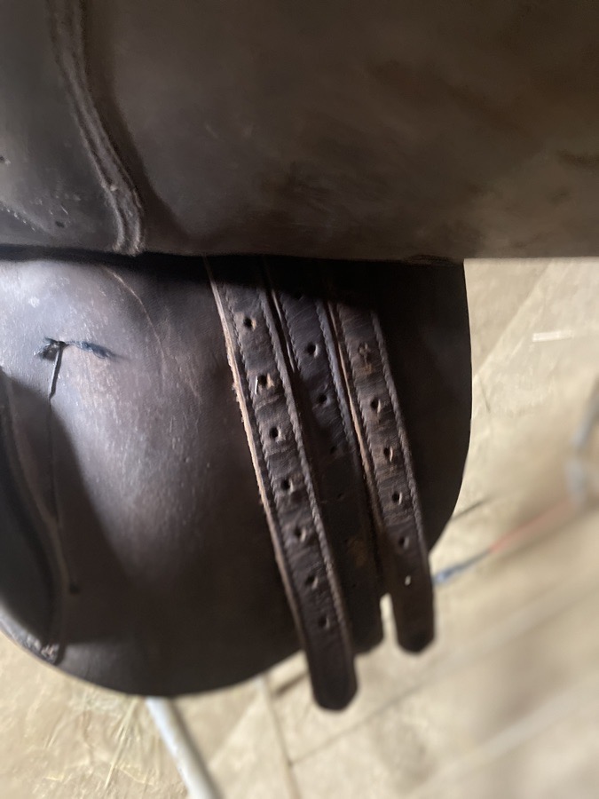 Unknown brand saddle