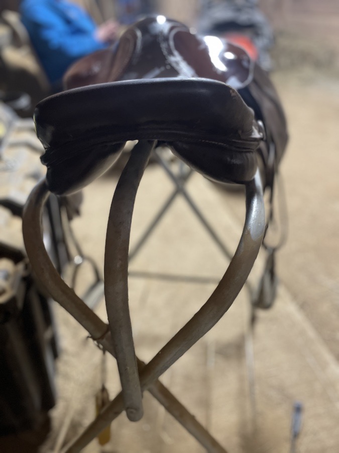 Unknown brand saddle