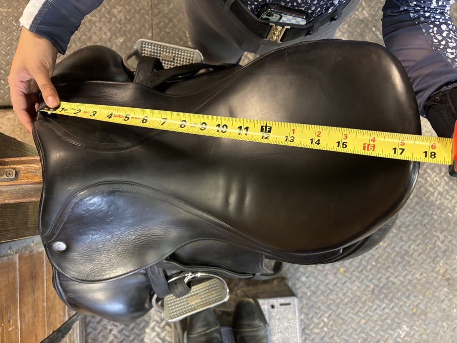 Verhan Odyssey Saddle 17.5”