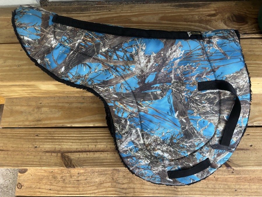 TRIPLE E Teal camoflauge saddle shaped saddle pad 