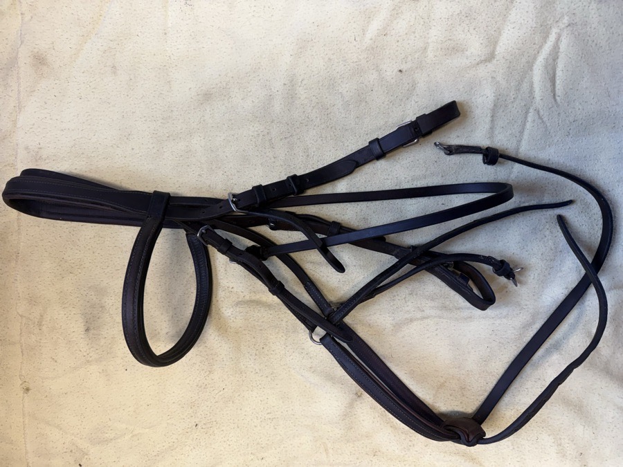Full sized brown figure 8