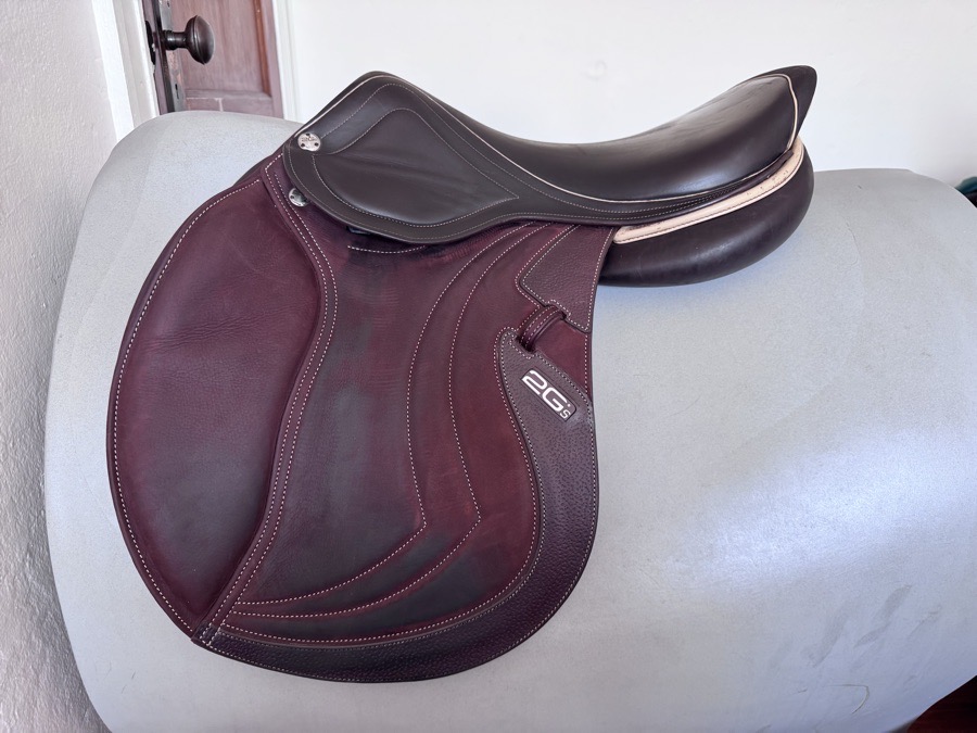 17.5” CWD SE32 Mademoiselle 2Gs Saddle - Full Buffalo - NEW Flaps 2026