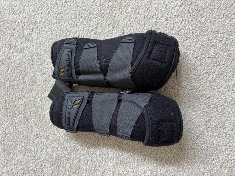 Back On Track Airflow Exercise Boots, Size M