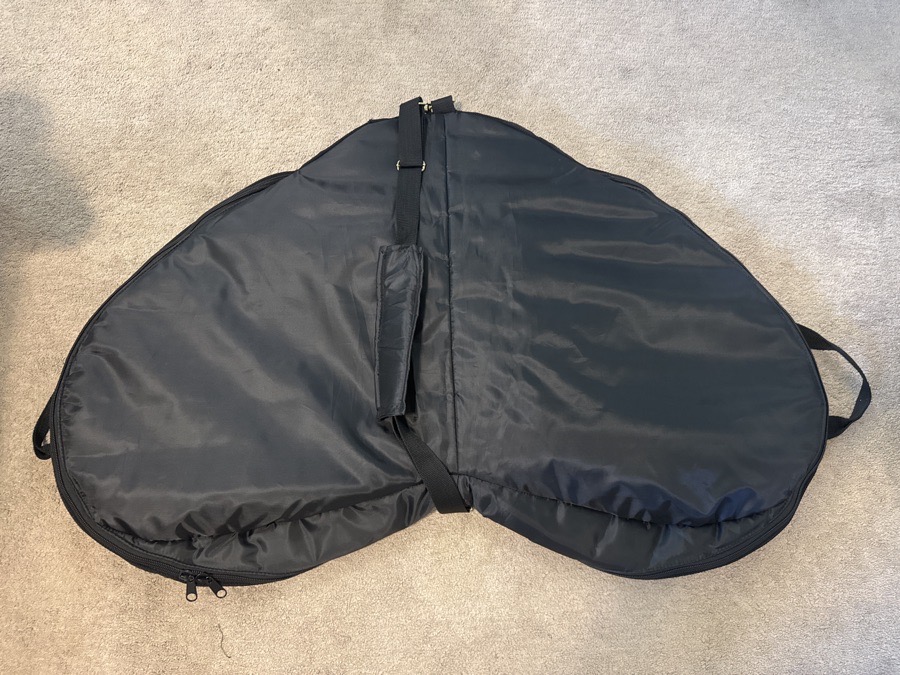 DURA-TECH saddle bag! (Also fits a dressage saddle)